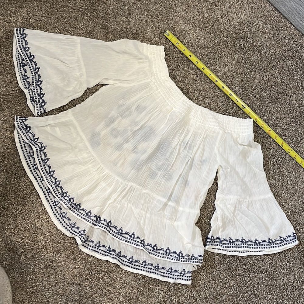 Off The Shoulder Top - Picture 3 of 4